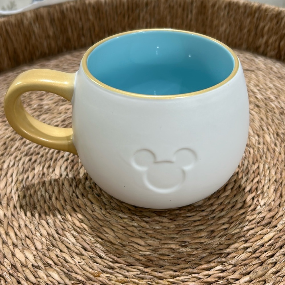 - Coffee mug with Mickey mouse icon- Disney Collection